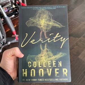 Verity by Colleen Hoover softcover GUC
